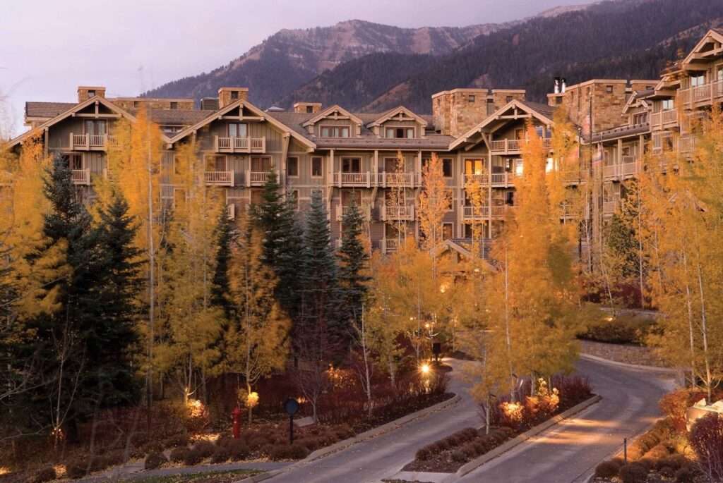 Four Seasons Resort Wyoming - Surrounded by mountains and fall folliage - a luxury hotel in Wyoming