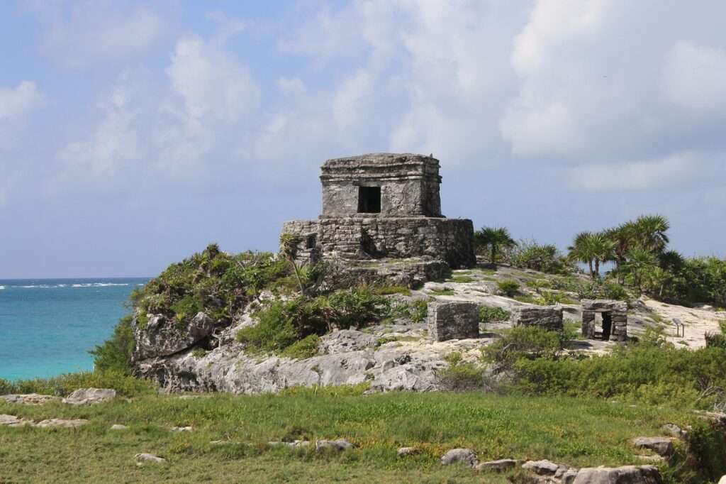 Ruins in Tulum overlooking the ocean