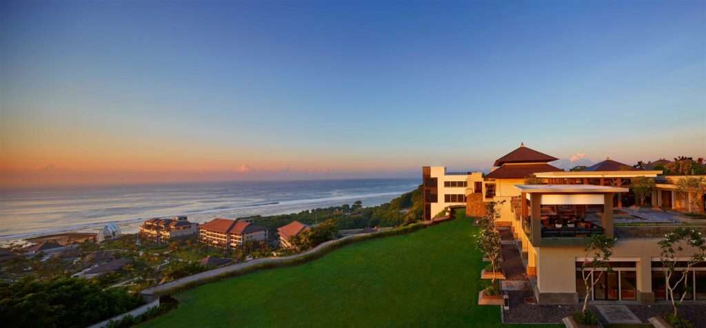 View of the Indian ocean at sunrise from a cliff at the Ritz Carlton in Bali - Ritz-Carlton is one of Bali's top hotels for luxury