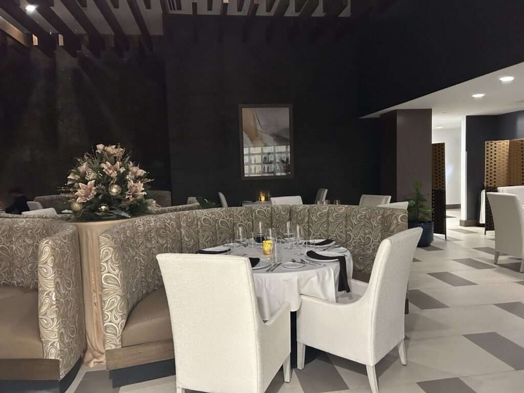 Liguria Kitchen Restaurant - upscale dining area