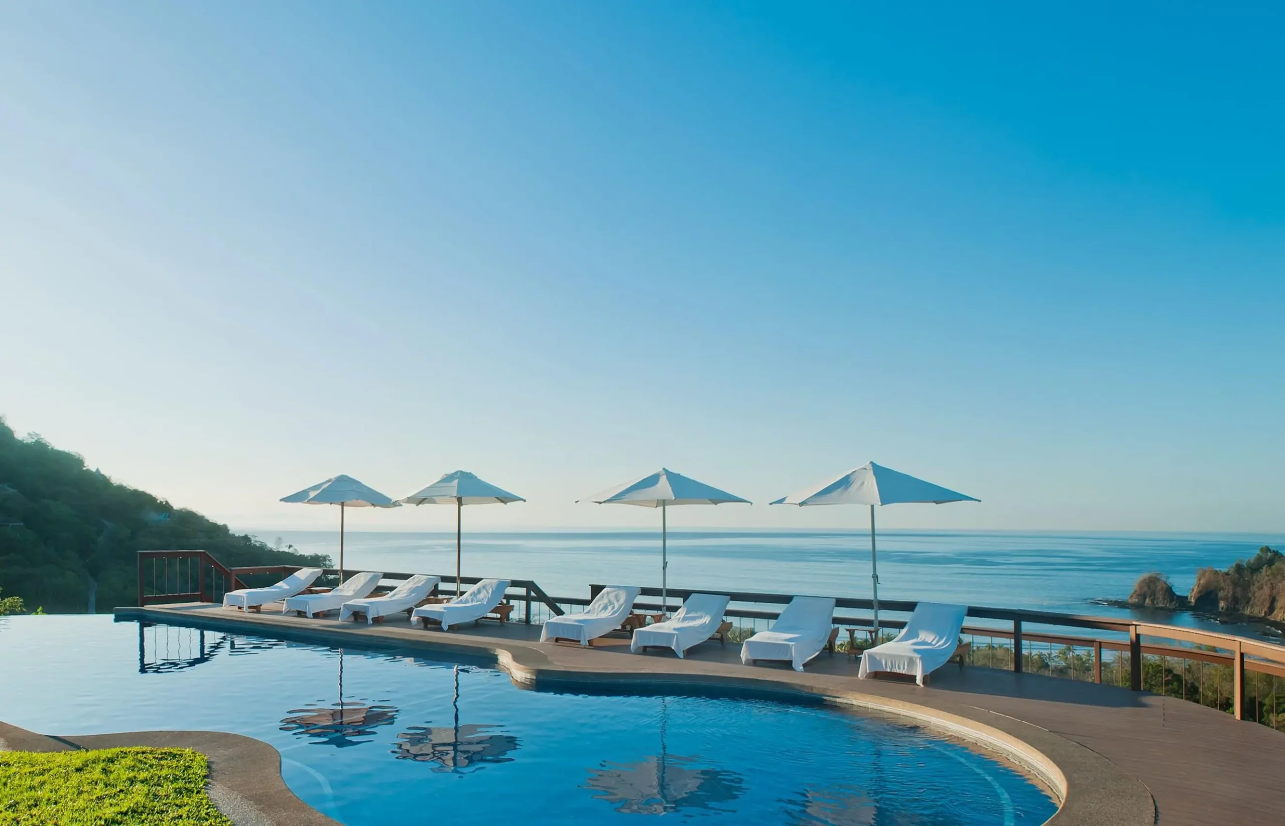 Stunning Costa Rica Beach Resorts - Live Well, Travel Often