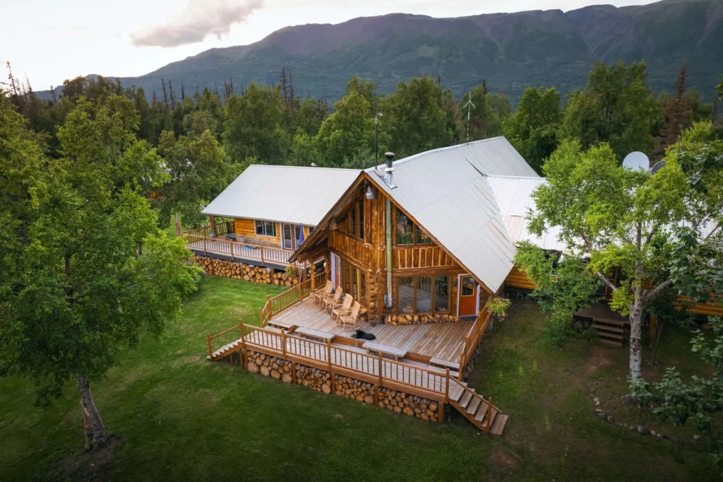 Main Lodge - Eleven Winterlake Lodge Alaska