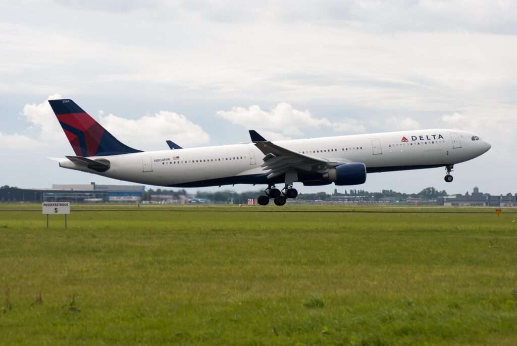 Delta Airlines taking off - do they offer free wi-fi