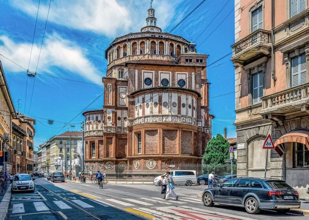 Driving a car from Milan to Como